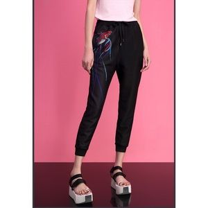 Cropped pants with Goldfish prints